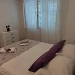 Pahljina דירה Palit